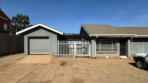 29 Bezuidenhout Rd, Wadeville